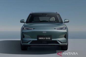 Geely EX5 diperbarui dengan tenaga 245 kW dan penggerak belakang