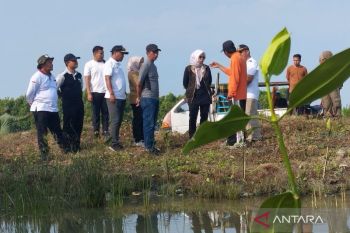 Pemkab Demak membantu air bersih untuk warga pesisir lewat alat desalinasi