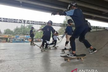 Menempa mental dengan skateboard