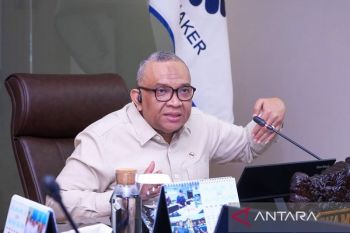 Wamenaker: Serikat pekerja harus terlibat dalam penyempurnaan regulasi