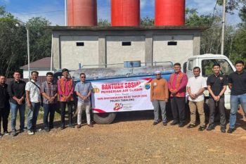Warga Desa Maburai terima bantuan air bersih