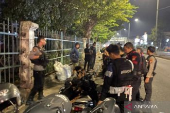 Polisi bubarkan tawuran di Jaktim, empat remaja ditangkap