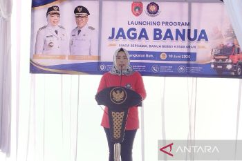 Bupati Kobar komitmen perkuat Disdamkarmat menjaga wilayah