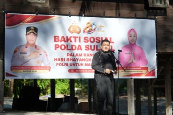 Wali Kota Makassar ajak warga Pulau Lanjukang menjaga ekosistem laut