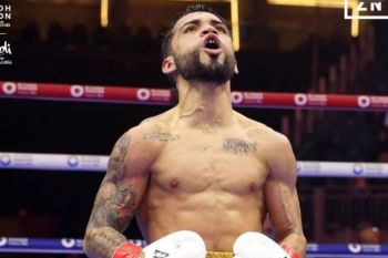 Collazo pertahankan rekor tak terkalahkan dengan kanvaskan Valdez