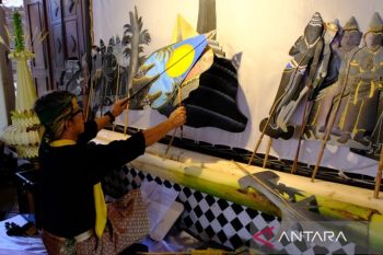 Bupati Magelang resmikan wayang relief di Borobudur