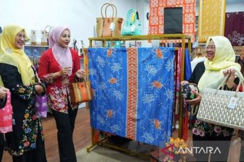 Dekranasda Jakut tebar diskon hingga 80 persen untuk HUT Jakarta