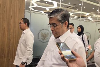 Menaker pastikan pemerintah pantau potensi PHK di sejumlah perusahaan
