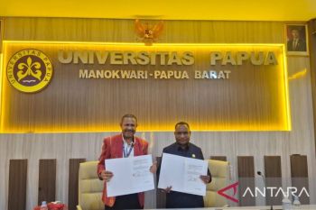 Pegunungan Arfak dan Unipa teken MoU pengembangan SDM