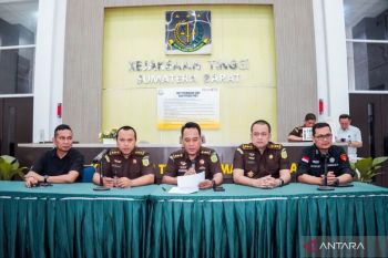 Kejati Sumbar tetapkan tiga tersangka korupsi proyek Jembatan Sikabu