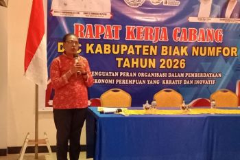 Bupati Biak Numfor sebut IWAPI motor penggerak ekonomi daerah
