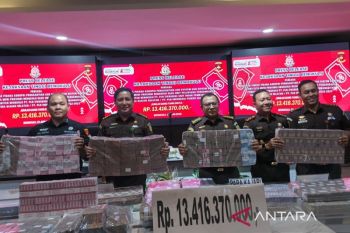 Kejati Bengkulu terima pengembalian kerugian negara Rp13,41 miliar