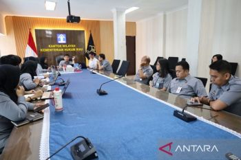 Kakanwil Kemenkum Riau dorong penguatan inovasi unggulan menuju predikat WBBM