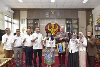 Untad--RELO Kedubes AS bahas penguatan program pembelajaran Bahasa Inggris