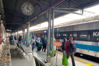 Masa libur sekolah, 171 ribu penumpang KA jarak jauh tiba di Jakarta
