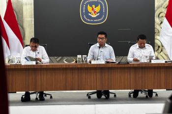 Bakom: 307 siswa angkatan pertama di SMA Unggul Garuda Baru