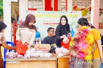 Disperindag Balangan gelar pasar murah di Desa Kapul