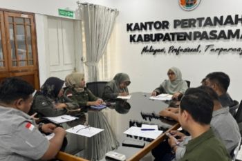 Kantor Pertanahan Pasaman gelar rapat internal tata usaha tingkatkan efektivitas pelayanan