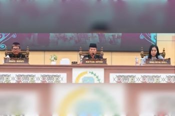 Wabup Lamandau hadiri paripurna DPRD bahas pandangan umum fraksi