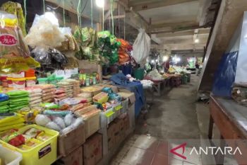 Pemkot Kendari pantau pasar setiap hari guna cegah permainan harga