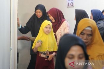 34.000 bungkus nasi dibagikan pada puncak acara Tradisi Buka Luwur Sunan Kudus
