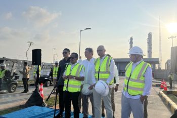 Menteri Bahlil memasok kebutuhan gas industri di Jabar dari Maluku hingga Papua