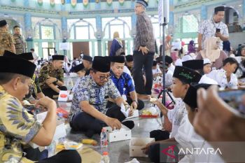 Pemkot Tangerang salurkan santunan Rp500 juta momen Lebaran Anak Yatim