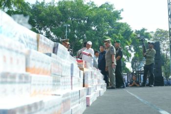 Pemprov Jabar siapkan aplikasi pengaduan rokok ilegal berhadiah
