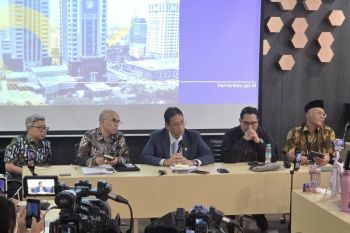 Indonesia injects Rp400 trillion into state banks to boost growth