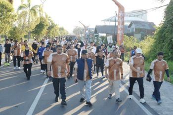 Jalan Sehat dan Fun Bike Bhayangkara di Kapuas berlangsung semarak