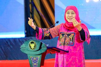 Khofifah ajak santri seimbangkan produktivitas dan spiritualitas