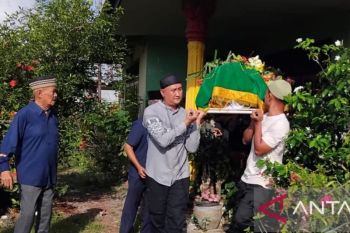 Guru Laskar Pelangi Ibu Muslimah tutup usia