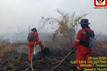 Sudah 2 hari, Manggala Agni masih padamkan karhutla di Inhu seluas 5 hektare