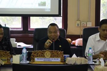 DPRD Surabaya dukung langkah wali kota perbaiki kinerja camat