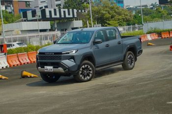 Toyota segarkan Hilux generasi ke-9 untuk pasar Indonesia