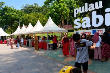 Pemkab gelar pelatihan dan bazar gerakkan ekonomi di Pulau Sabira
