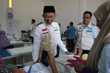 YBM PLN UID Sulselrabar gelar khitanan massal dan berbagi kado bagi anak yatim dhuafa