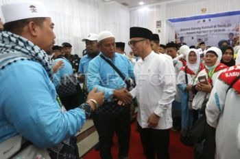 Tuntas, Wamenhaj sambut kedatangan jamaah haji Aceh kloter terakhir
