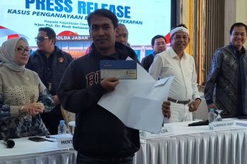 Dedi Mulyadi alihkan hadiah sayembara Rp250 juta jadi deposito korban