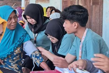 KKN IPE FIK UMS hadirkan games "Lampu Sehat Lansia", edukasi hipertensi dan diabetes jadi lebih menyenangkan