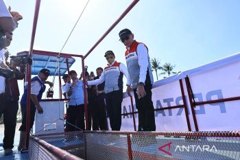 Komisaris Utama Pertamina resmikan penggunaan kapal pintar "Autonomous Trash Skimmer", solusi atasi sampah perairan