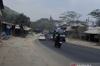 Dinkes Bandung Barat pantau kesehatan warga terdampak debu kapur Cipatat