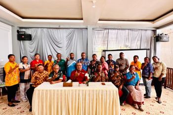 Dinkes Papua Barat gandeng kepala kampung deteksi dini kusta di Teluk Wondama