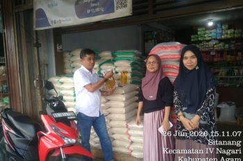 Pemkab Agam turunkan tim pantau persediaan bahan kebutuhan pokok