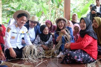 FIFGroup perkuat pemberdayaan masyarakat lewat Desa Sejahtera Astra