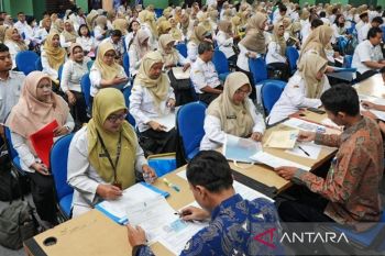 1.525 guru PPPK di Jakut teken perpanjangan kontrak kerja
