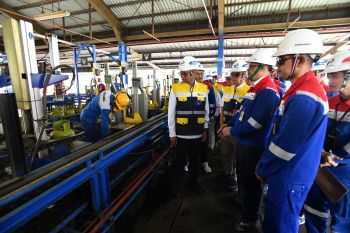 Tinjau Fuel Terminal Padalarang bersama Wamen ESDM, Pertamina pastikan stok BBM &amp; LPG aman selama Idul Fitri 2026