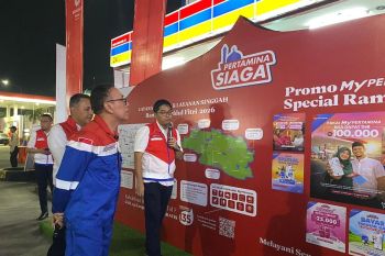 Pastikan kesiapan BBM arus mudik 2026, Komisaris Utama Pertamina tinjau SPBU Rest Area KM 57
