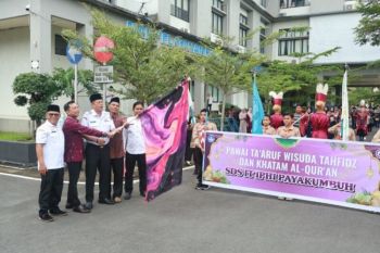 Wawako Payakumbuh lepas pawai ta'aruf SDS IT IPHI