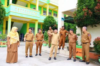 Wako Payakumbuh apresiasi SMP 1 Payakumbuh sebagai sekolah terbaik di Sumbar